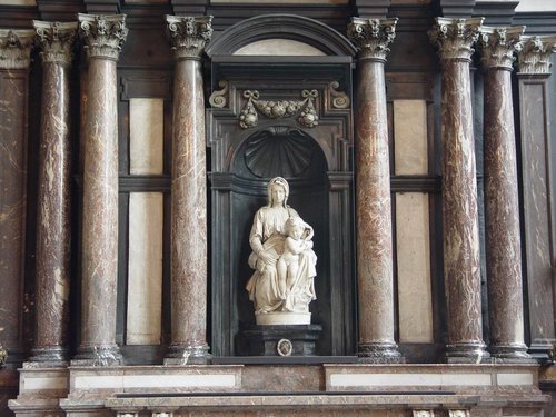 Belgium 2005 - Madonna ('Mother with Child') by Michelangelo in Our Lady's Church in Bruges.jpg