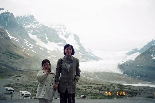 Canada 1996---Columbia Icefield in Jasper National Park.jpg