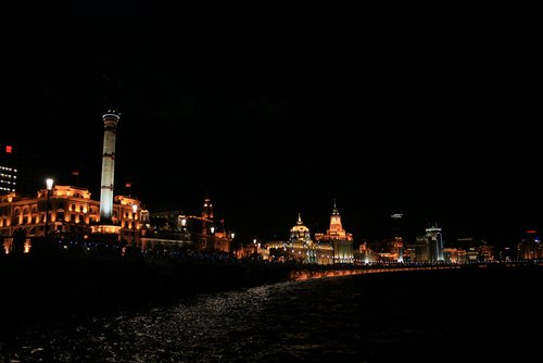China 2010---I-5-13-02-The Bund of Shanghai seen from ferry in Huangpu River.jpg