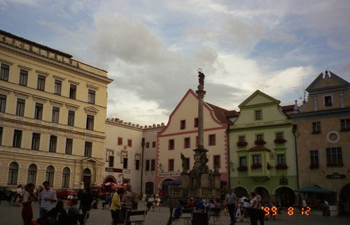 Czech 1999---Houses with local flavor in Cesky Krumlov.jpg