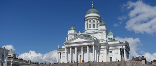 Finland 2017_12_A wider view of the Helsinki Cathedral.jpg