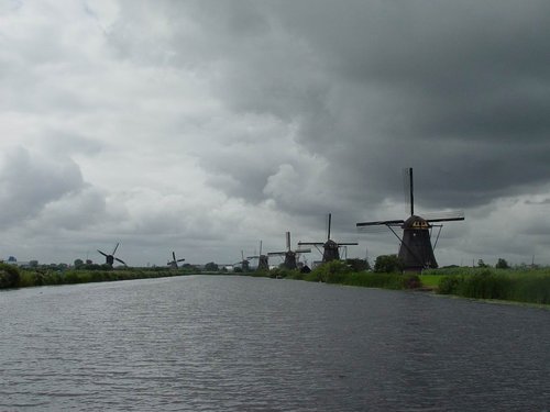 Holland 2005 - Windmills in Kinderdijk near Rotterdam.jpg