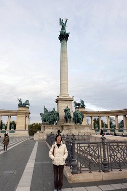 Hungary 2016---D09-13-02-A shot in the Heros' Square with the Millennium Monument in background.jpg