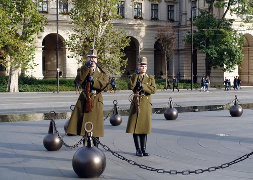 Hungary 2016---D09-16-02-Guard mounting (duty changing) in the yard of the assembly.jpg