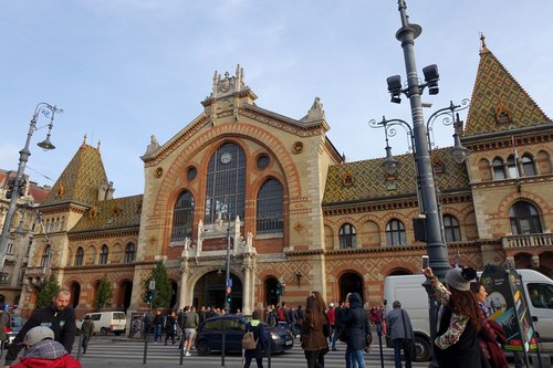 Hungary 2016---D09-17-01-The Central Market Hall for shopping in Budapest.jpg