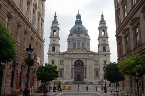 Hungary 2016---D11-01-02-St. Stephen's Basilica in Budapest we visited.jpg