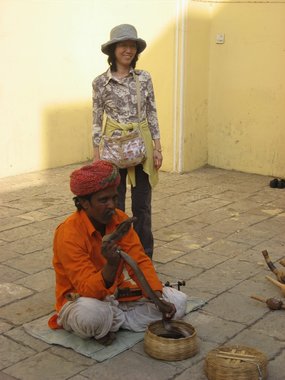 India 2007 - Day 3 --- 02-06 City Palace Museum, Jaipur (at a rattlesnake charmer).jpg
