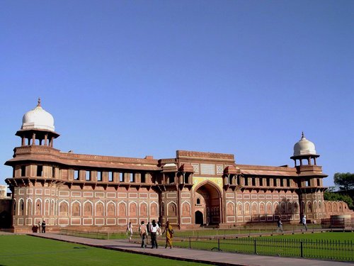 India 2007 - Day 5 --- 02-02 Agra Fort (Jehangiri Mahal).jpg