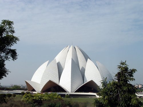 India 2007 - Day 6 --- 02-01 Touring Delhi (Bahai Temple).jpg