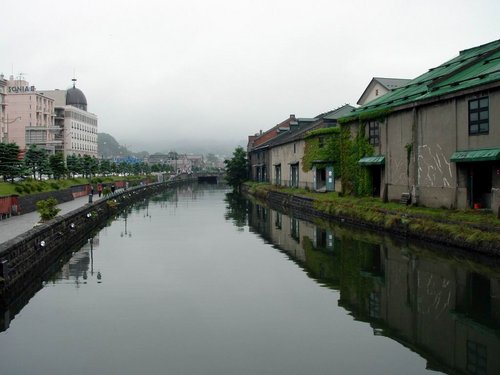 Japan 2004 --- 04 Otaru Canal.JPG