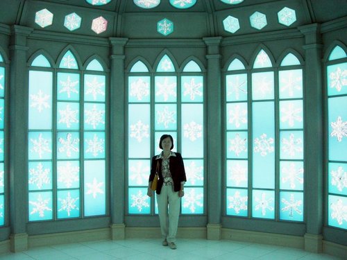 Japan 2004 --- 07 Snow Museum - Crystal Room.jpg