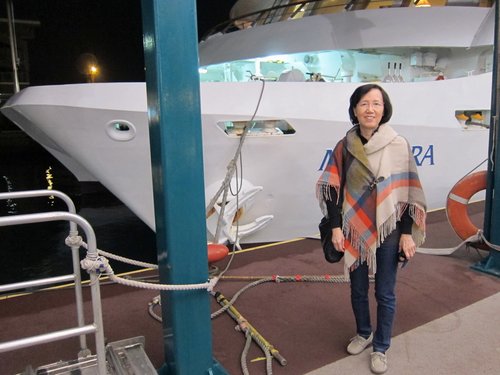 Japan 2014---04-05A-01_Before_boat_cruise in the Hakata Bay.JPG