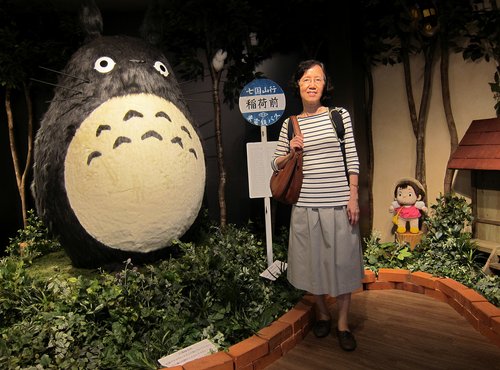 Japan 2015---09_03-4(Sannenzaka)-06_In a shop selling dolls.JPG