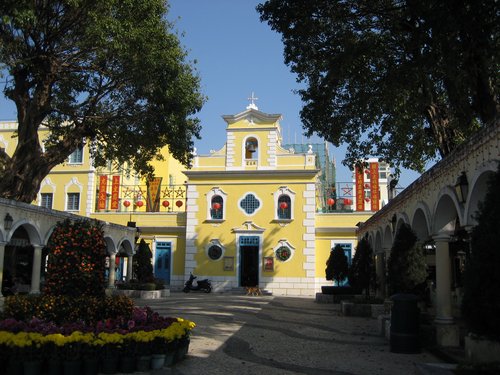 Macau 2009---02-03-01 Avenida de Cinco de Outubro, Coloane Island --- Chapel of St Francis Xavier.jpg