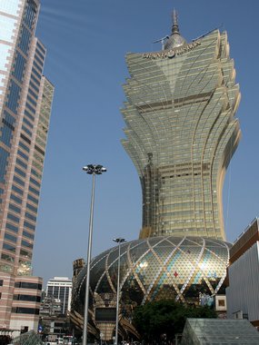 Macau 2009---03-01-02 Grand Lisboa Hotel - seen at a closer site.jpg