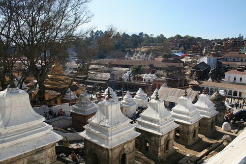Nepal 2010---06_04-2_Pashupatinath (largest Shiva temple) in Kathmandu.jpg