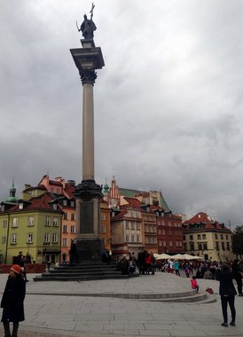 Poland 2016---D03-07-01-A glance at the Castle Square of Warsaw.jpg