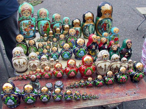 Russia 2002---Russian dolls in Trinity_St. Sergius Monastery in Golden Ring near Moscow.jpg
