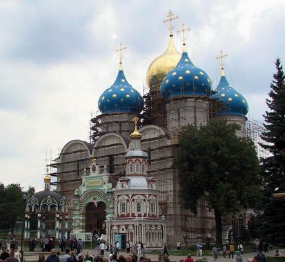 Russia 2002---Trinity_St. Sergius Monastery in Golden Ring near Moscow.jpg
