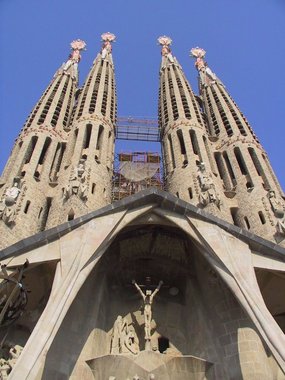 Spain 2002---Sagrada Familia in Barcelona.jpg