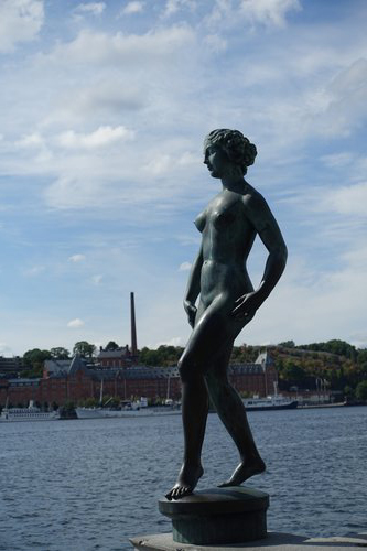 Sweden 2017_02_Stockholm City Hall - The Dancer statue .jpg