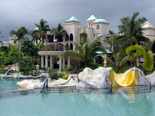 Taiwan-Hualien 2005---Promised Land Hotel.jpg