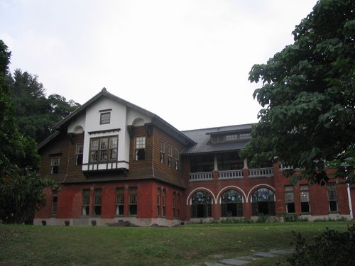 Taiwan-Peito 2005---Hot spring museum seen.jpg