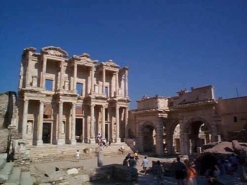 Turkey 2001---A magnificent library in Ephesus.jpg