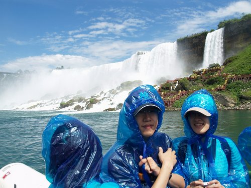 USA 2008---09-04-1 Boating on 'Maid of the Mist' under Niagara Falls.jpg