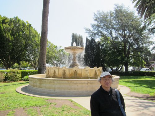 USA 2015 --- D02-05-01_Sausalito - In fornt of a fountain in Gabrielson Park.JPG