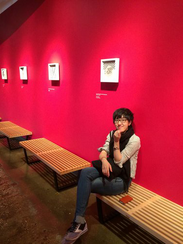 USA 2015 --- D06-01-02_NY - Alice in front of her artwork.JPG