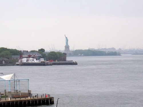 USA 2015 --- D09-02-03_NY - Looking far at the Statue of Liberty.JPG